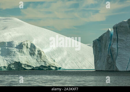 Icebergs dans la baie de Disco (Groenland) - photo d'une mer Banque D'Images