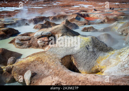 Sol de Manana, geysers et dans la zone géothermique sur Lipez province, Potosi, Bolivie Banque D'Images