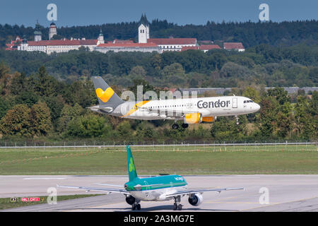 Munich, Allemagne - le 18 septembre. 2019 : Condor - Airbus A320-200 Thomas Cook à l'avion immatriculé D-AICA approchant à la piste du nord Banque D'Images