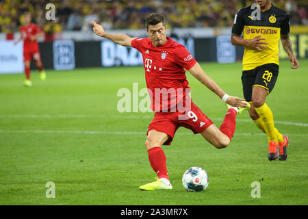 DORTMUND, ALLEMAGNE - 03 août 2019 : Robert Lewandowski (Bayern Munchen) sur la photo lors de la finale de la Supercoupe d'Allemagne en 2019-2020. Banque D'Images