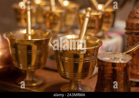 Mortiers de bronze sur le stand du Grand Bazar Banque D'Images