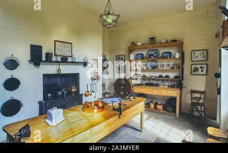 L'ancienne cuisine à Pallant House, Chichester, West Sussex, Angleterre, Royaume-Uni. Circa 1990 Banque D'Images