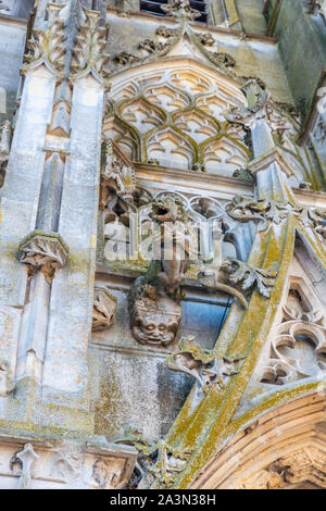 Détail de l'extérieur de la Cathédrale Notre Dame de l'EPIN, France Banque D'Images