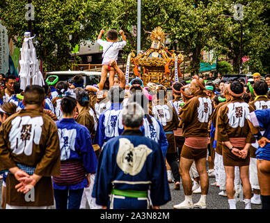 Omikoshi Nezu Shrine Festival à Tokyo Banque D'Images