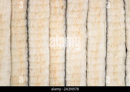 Panneaux d'isolation, la laine de verre est un matériau isolant fabriqué à partir de fibres de verre Banque D'Images