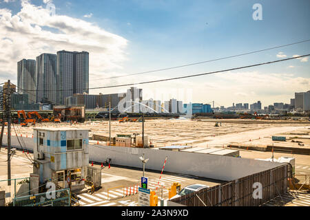 Chantier des Jeux Olympiques sur le site de l'ancien marché du poisson à Tokyo, Japon Banque D'Images