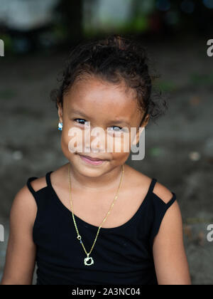 Portrait d'un enfant des Philippines. Banque D'Images