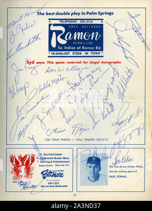 A la fin des années 1960, époque de la formation de printemps programme de base-ball de Palm Springs, CA avec des autographes de la California Angels joueurs. Banque D'Images