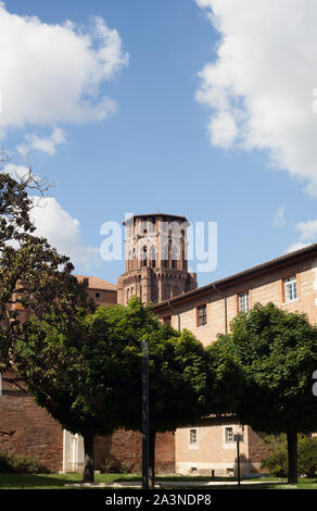 Le clocher du couvent des Augustins Le Musée des Augustins maintenant qui a perdu sa dernière histoire après la foudre en 1550, Toulouse, Occitanie, France Banque D'Images