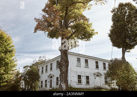 Peacham, Vermont - Septembre 29th, 2019 : construction en bois blanc rustique dans la petite ville de Nouvelle Angleterre Peacham, Vermont. Banque D'Images