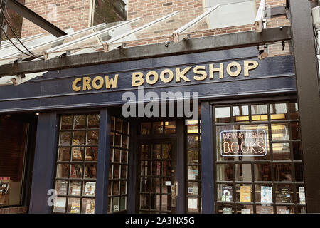 Burlington, Vermont - Septembre 29th, 2019 : librairie locale, Crow dans la librairie du centre commercial piétonnier Church Street Marketplace. Banque D'Images