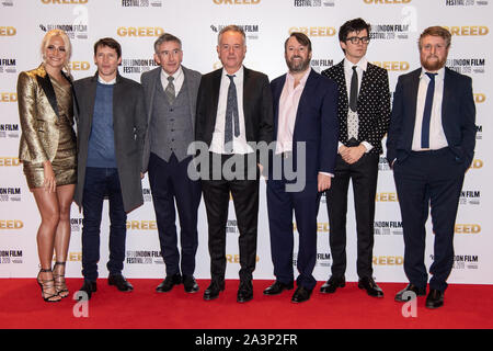 (De gauche à droite) Pixie Lott, James Blunt, Steve Coogan, Michael Winterbottom, David Mitchell, Asa Butterfield et Tim Key participant à la cupidité Première européenne dans le cadre de la BFI London Film Festival 2019 qui a eu lieu à l'odéon Luxe, Leicester Square à Londres. Banque D'Images