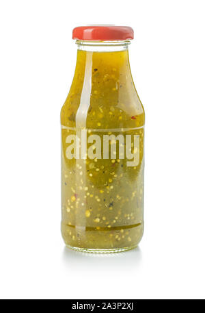 Sex jalapeno sauce. Sauce chili vert isolé sur fond blanc. Banque D'Images