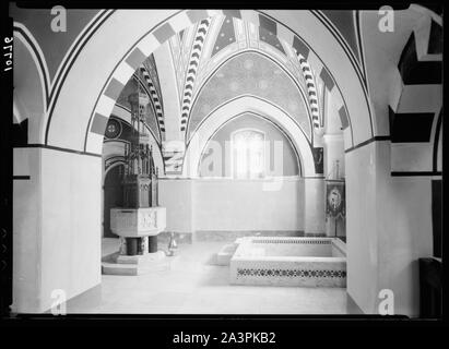 St George's Cathedral, Jérusalem. Les fonts baptismaux Banque D'Images