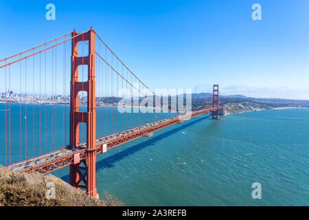 Belle vue sur le célèbre Golden Gate Bridge à San Francisco Banque D'Images