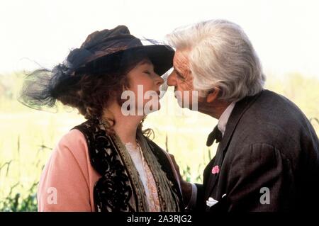 WALTER MATTHAU et Piper Laurie dans l'herbe harpe (1995), réalisé par CHARLES MATTHAU. Credit : United International Pictures / Album Banque D'Images