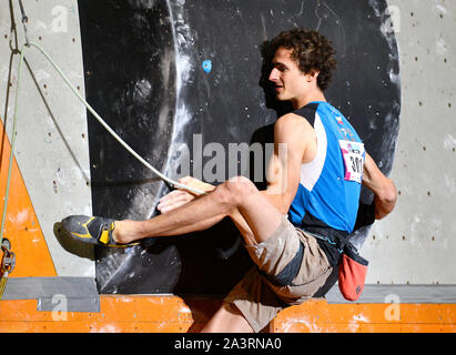 Adam Ondra de la République tchèque remporte le premier rôle pendant la finale hommes combiné à l'IFSC sur Championnats du monde d'escalade à la Edinburgh International Banque D'Images