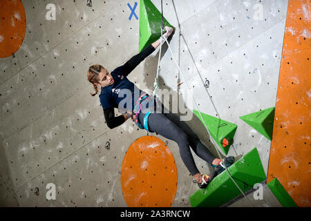 Luce Douady de France participe à l'escalade finale sur la femme à l'IFSC Climbing World Championships au Edinburgh International Climbing A Banque D'Images