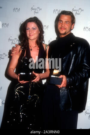 Los Angeles, Californie, USA 30 janvier 1995 chanteurs Jenny Berggren et Jonas Berggren de Ace of Base assister à la 22e Annual American Music Awards le 30 janvier 1995 au Shrine Auditorium à Los Angeles, Californie, USA. Photo de Barry King/Alamy Stock Photo Banque D'Images