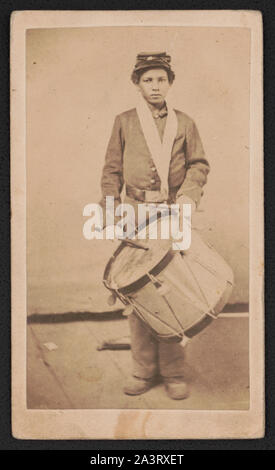 Taylor, jeune Drummer Boy pour 78e d'infanterie des troupes de couleur, en uniforme avec drum Banque D'Images