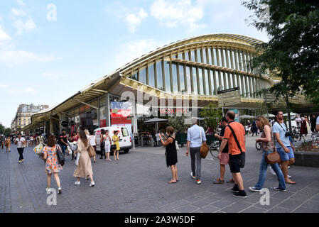 Paris : 'canopee', structure érigée au-dessus du 'Forum des Halles, Centre Commercial, Quartier des Halles. Banque D'Images