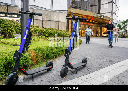 Séoul Corée du Sud , 20 septembre 2019 : Beam scooter électrique de la compagnie de démarrage la mobilité de faisceau dans la rue de Gangnam de Séoul en Corée du Sud Banque D'Images