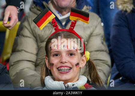 Allemagne- Argentine, Soccer, Dortmund, Octobre 09, 2019 Ventilateur, jeune fille avec le maquillage et le renfort ALLEMAGNE - Argentine 2-2 match amical, l'équipe nationale allemande de football, Saison 2019/2020 DFB , Octobre 09, 2019, à Dortmund, en Allemagne. © Peter Schatz / Alamy Live News Banque D'Images