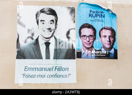 Affiches décolorées de 2017 élection présidentielle française montrant François Fillon, Emmanuel macron et Pacôme rupin Banque D'Images