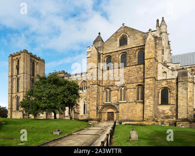 Cathédrale de l'église de Saint Pierre et de Saint Wilfrid ou la cathédrale de Ripon Ripon à North Yorkshire Angleterre Banque D'Images