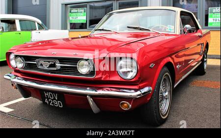 Mustang GT 1968 rouge Banque D'Images
