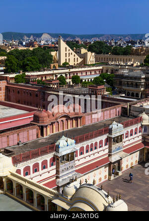 L'observatoire Jantar Mantar et city palace, Jaipur, Rajasthan, Inde Banque D'Images