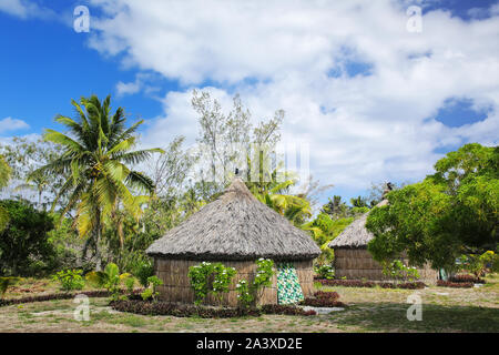 Kanak traditionnelle maisons sur l'île d'Ouvéa, Îles Loyauté, Nouvelle-Calédonie. Le Mélanésien Kanak sont les habitants de Nouvelle-Calédonie. Banque D'Images