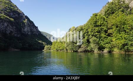 Canyon matka dans le nord de la Macédoine au cours de l'automne Banque D'Images