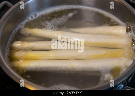 Asperges blanches asperges cuites,,, Banque D'Images