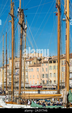 Oct 05, 2019. 14,58h Port de Saint Tropez, France - 1999-2019 Voiles - Voile - Ilona Crédit Barna, BIPHOTONEWS, Alamy Banque D'Images