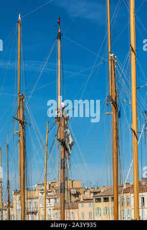 Oct 05, 2019. 14,58h Port de Saint Tropez, France - 1999-2019 Voiles - Voile - Ilona Crédit Barna, BIPHOTONEWS, Alamy Banque D'Images