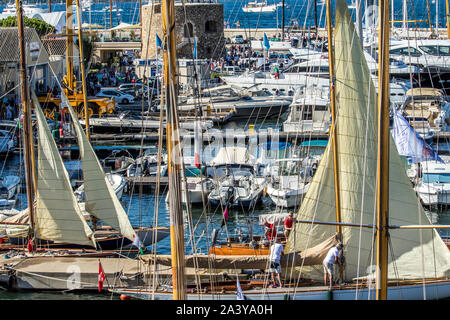 Oct 05, 2019. 14,58h Port de Saint Tropez, France - 1999-2019 Voiles - Voile - Ilona Crédit Barna, BIPHOTONEWS, Alamy Banque D'Images