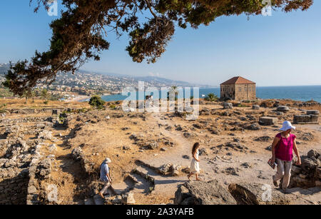 Vue générale, à droite de l'époque ottomane, maison, site archéologique de Byblos, Liban Banque D'Images