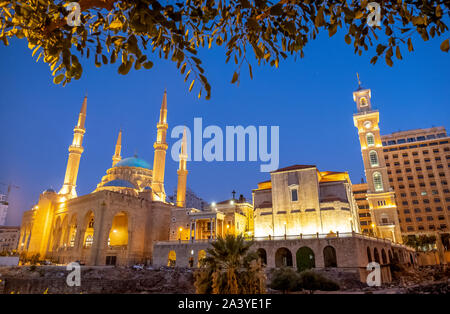 Mohammad Al-Amine Mosquée et à droite de la cathédrale maronite Saint Georges, Beyrouth, Liban Banque D'Images