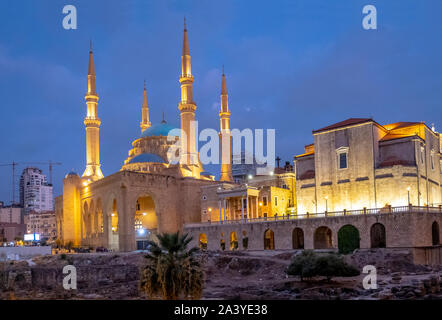 Forum romain, Mohammad Al-Amine Mosquée et à droite de la cathédrale maronite Saint Georges, Beyrouth, Liban Banque D'Images