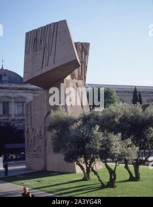 MONUMENTO AL DESCUBRIMIENTO DE AMERICA EN LOS JARDINES DEL DESCUBRIMIENTO-PLAZA DE COLON de l'année 1977. Auteur : VAQUERO PALACIOS / VAQUERO TURCIOS. Location : Plaza de Colon. MADRID. L'ESPAGNE. Banque D'Images