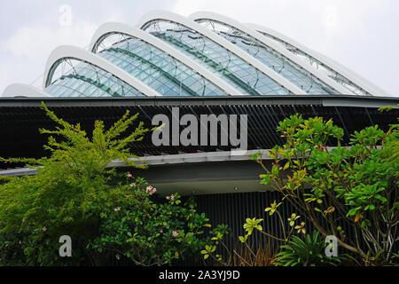 Août 2019 SINGAPOUR -25- vue sur les jardins de la baie et le Marina Bay Sands zone sur la baie face à Singapour. Banque D'Images