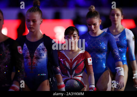 Stuttgart, Allemagne. 10 Oct, 2019. Asuka Teramoto (JPN) Gymnastique Artistique : Les championnats du monde de gymnastique artistique 2019, concours général individuel des femmes au final Hanns-Martin-Schleyer-Halle à Stuttgart, Allemagne . Credit : Yohei Osada/AFLO SPORT/Alamy Live News Banque D'Images