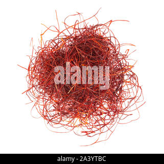 Fils de piment rouge isolé sur fond blanc. Lot de piment rouge entier threads. Banque D'Images