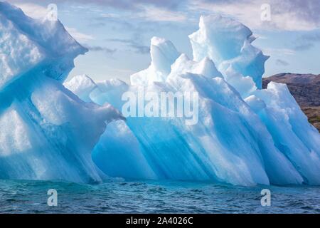 Des icebergs détachés des glaciers, FJORD À NARSAQ BAY, AU GROENLAND Banque D'Images