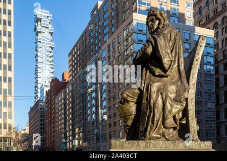 STATUE D'ABRAHAM DE PEYSTER (1657-1728), MAIRE DE NEW-YORK À LA FIN DU 17ème siècle, à l'HÔTEL DE VILLE Park, à Manhattan, New York, UNITED STATES, USA Banque D'Images