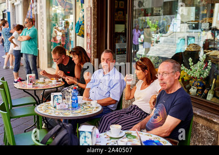 Scène Cafe à Taormina, Sicile Banque D'Images