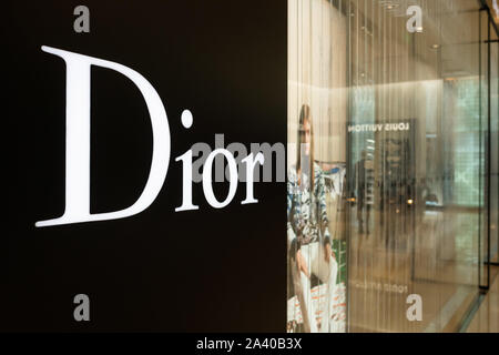 Shenzhen, Guangdong, Chine. 5ème Oct, 2019. Entreprise de produits de luxe français Christian Dior boutique et le logo vu à Shenzhen. Crédit : Alex Tai SOPA/Images/ZUMA/Alamy Fil Live News Banque D'Images
