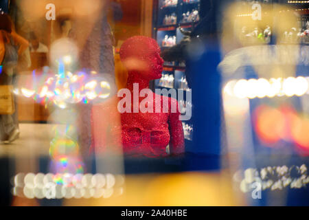 Streetlife de El Raval de Barcelone - Impressions Banque D'Images