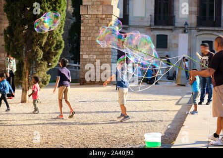 Streetlife de El Raval de Barcelone - Impressions Banque D'Images
